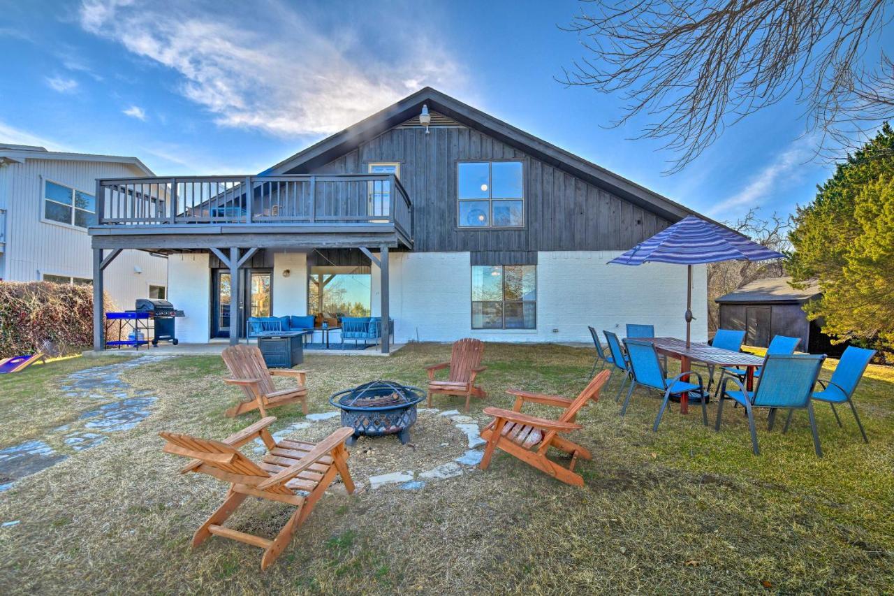 Chic Lakefront Granbury Getaway With Private Dock! Eksteriør billede